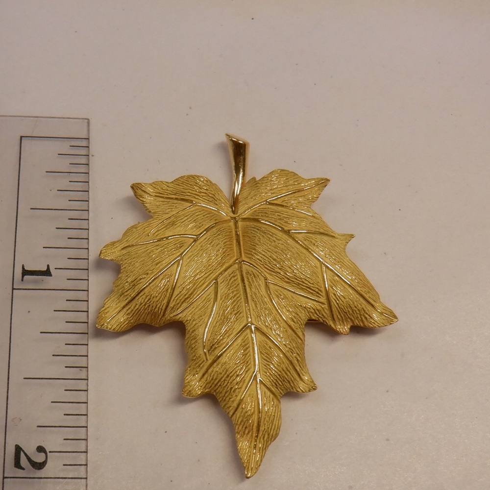 authentic tiffany 18k goo brooch Tiffany &Co - Picture 2 of 8